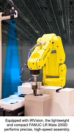 配备iRVision, FANUC LR Mate 200iD轻便紧凑，执行精确、高速组装。